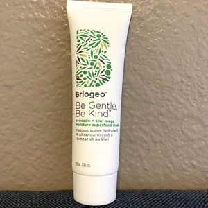 5 for $25!✨Briogeo Avocado + Kiwi Superfood Mask